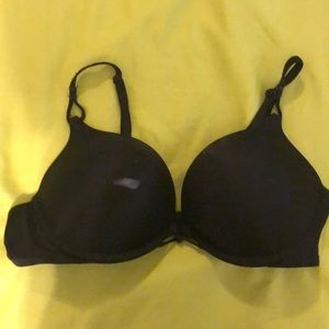Victoria’s Secret bombshell bra
